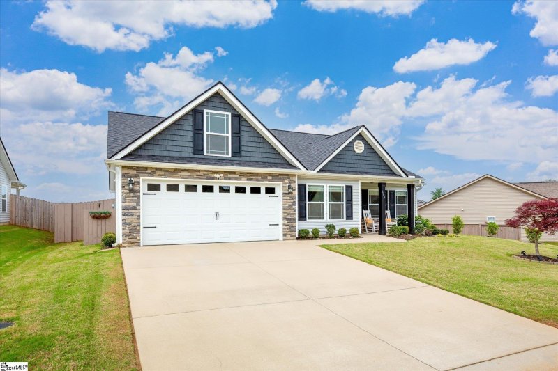 Property image 3 at 1101 Rosabella Lane, Greer, SC 29651