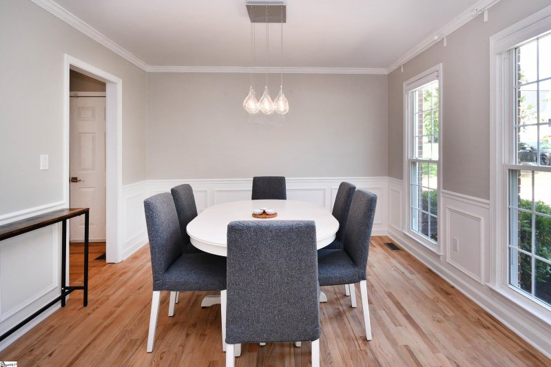 Property image 3 of 210 Cross Field Road in Meadowbrooke, Greenville, SC 29607