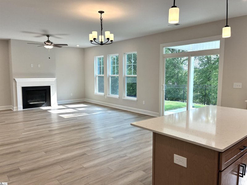 Property image 2 of 308 Ridgepark Lane in Holly Ridge, Greenville, SC 29607