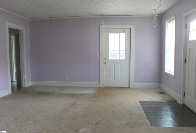 Property image 3 at 312 Edgemont Avenue, Greenville, SC 29617-2845