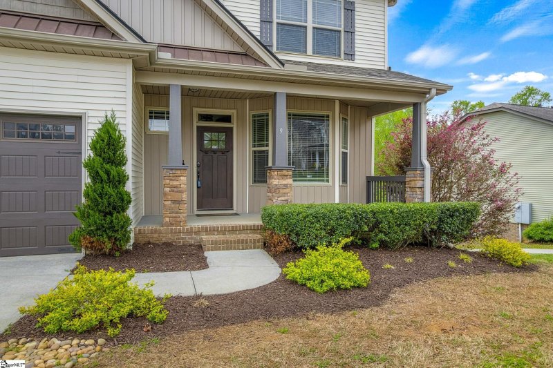 Property image 4 at 9 Amber Oaks Drive, Greer, SC 29651