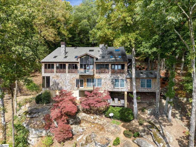 19 Moonshine Falls Trail