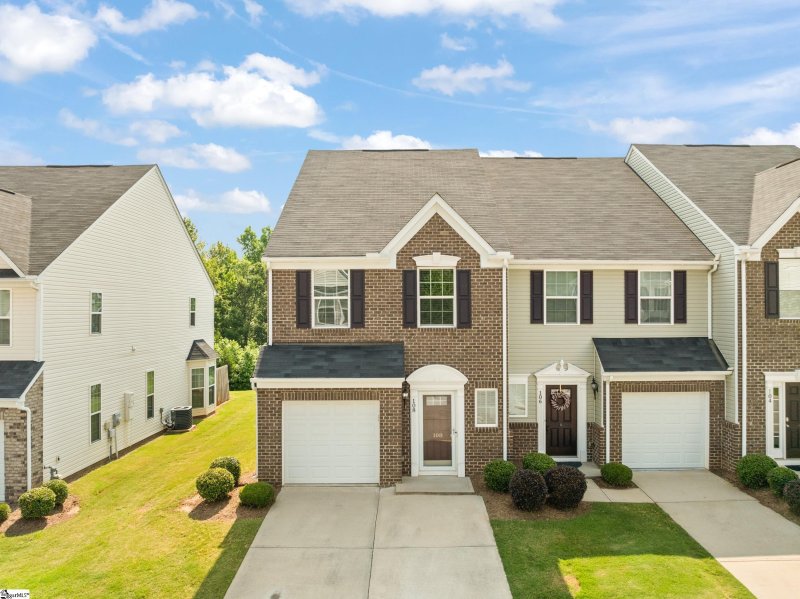 Property image 2 at 108 Emerywood Lane, Greenville, SC 29607