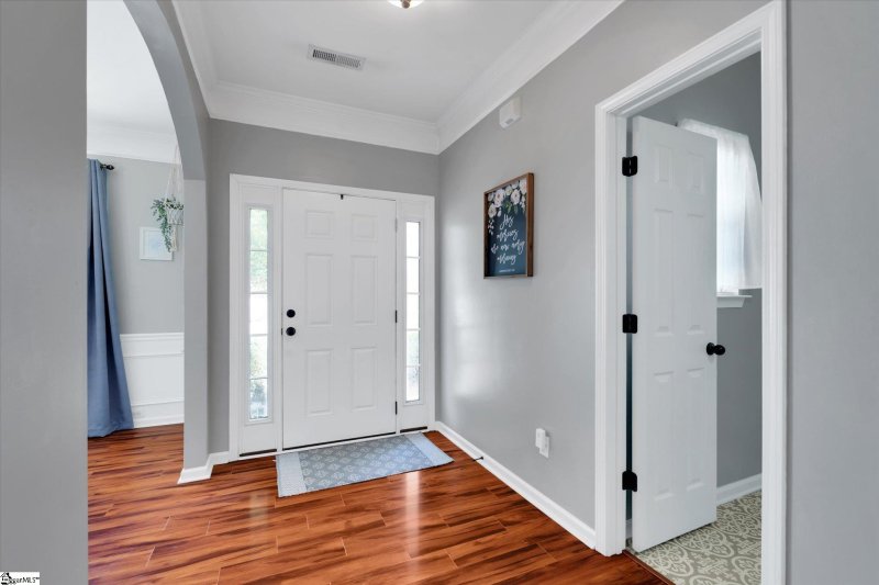 Property image 2 at 137 Worcester Lane, Easley, SC 29642-3045