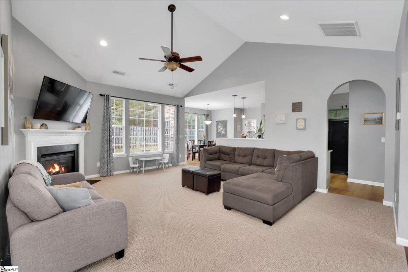 Property image 5 at 137 Worcester Lane, Easley, SC 29642-3045