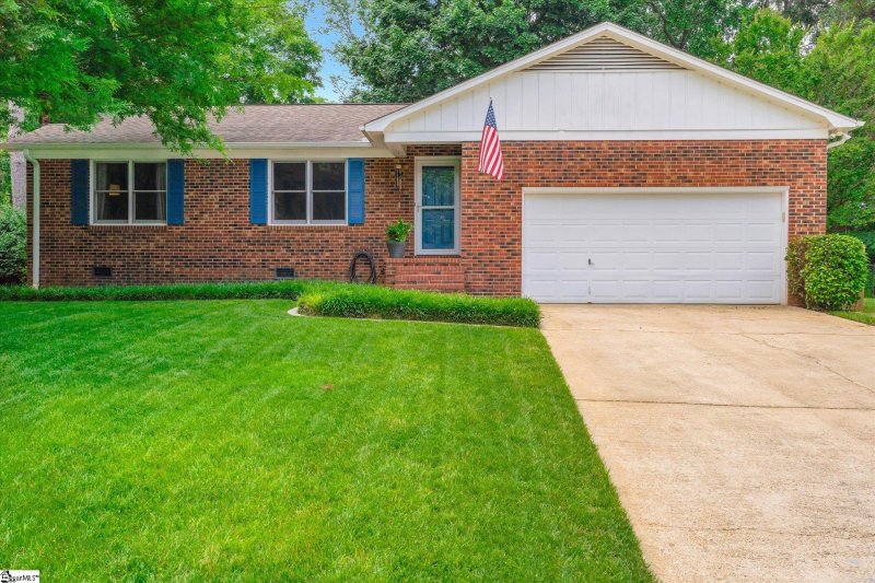 Property image 2 at 108 Hancock Lane, Greer, SC 29650-3534