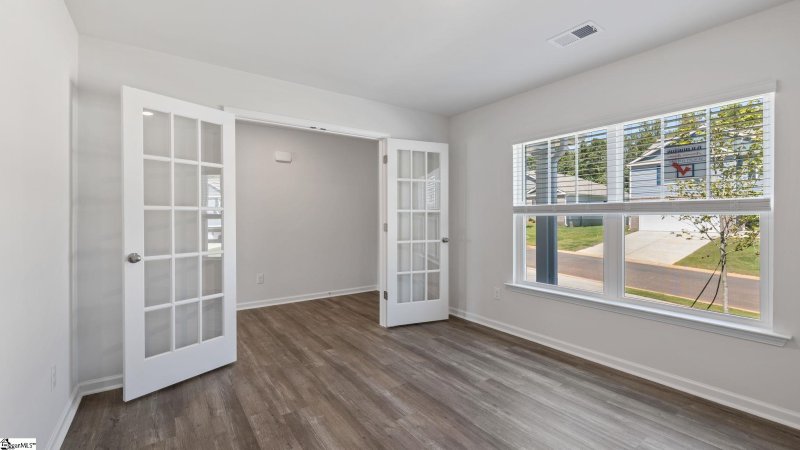 Property image 5 of 115 Roocroft Court in Cedar Gap, Fountain Inn, SC 29644