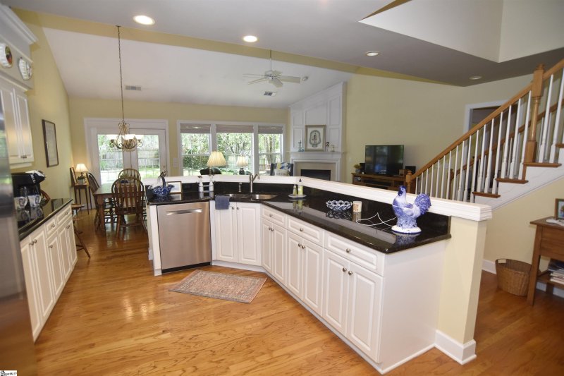Property image 4 at 3 Treyburn Court, Greer, SC 29650