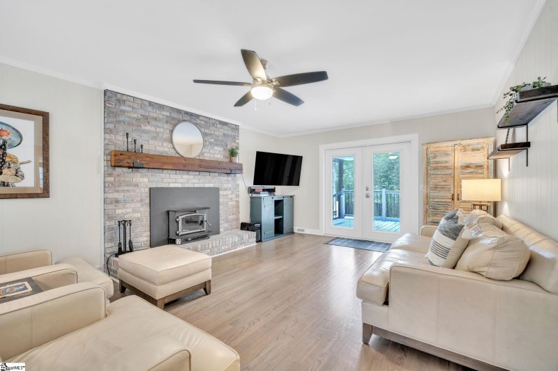 Property image 4 at 204 Gilder Creek Drive, Greenville, SC 29607