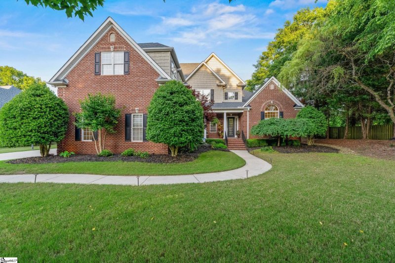 Property image 5 of 204 Whitworth Way in Sycamore Ridge, Simpsonville, SC 29681