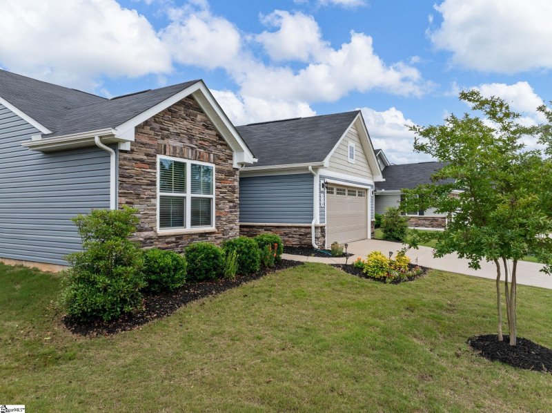 Property image 3 of 514 Olivia Springs Drive in Olivia Springs, Spartanburg, SC 29302