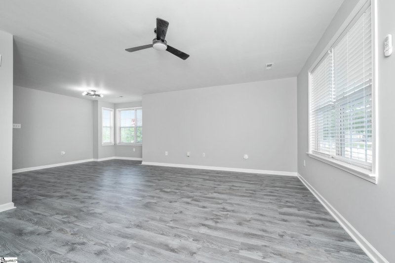 Property image 2 at 101 Old Paris Mountain Road, Greenville, SC 29609-4516