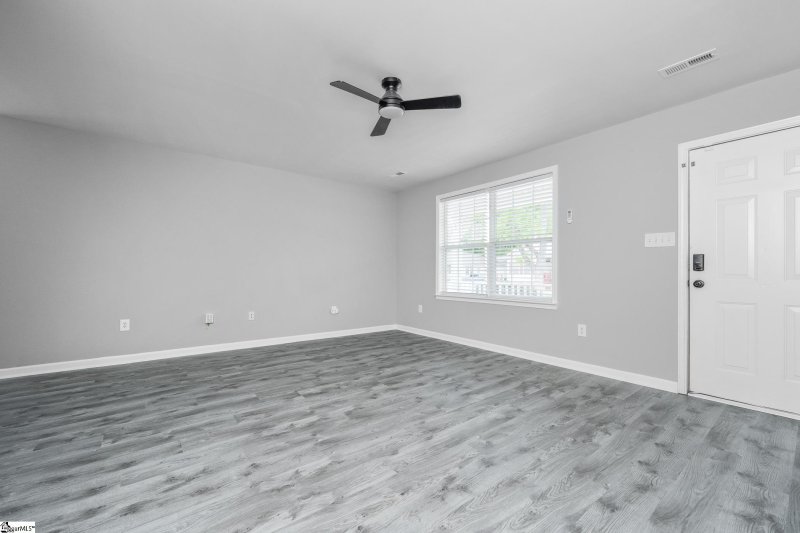 Property image 3 at 101 Old Paris Mountain Road, Greenville, SC 29609-4516