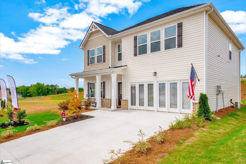 Property image 3 of 3020 Emberly Drive in Ravencrest, Roebuck, SC 29376