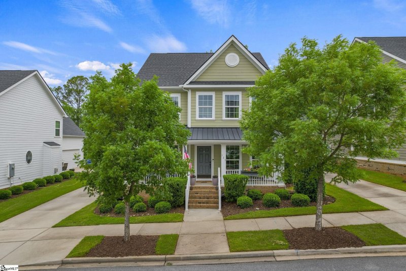 329 Algonquin Trail