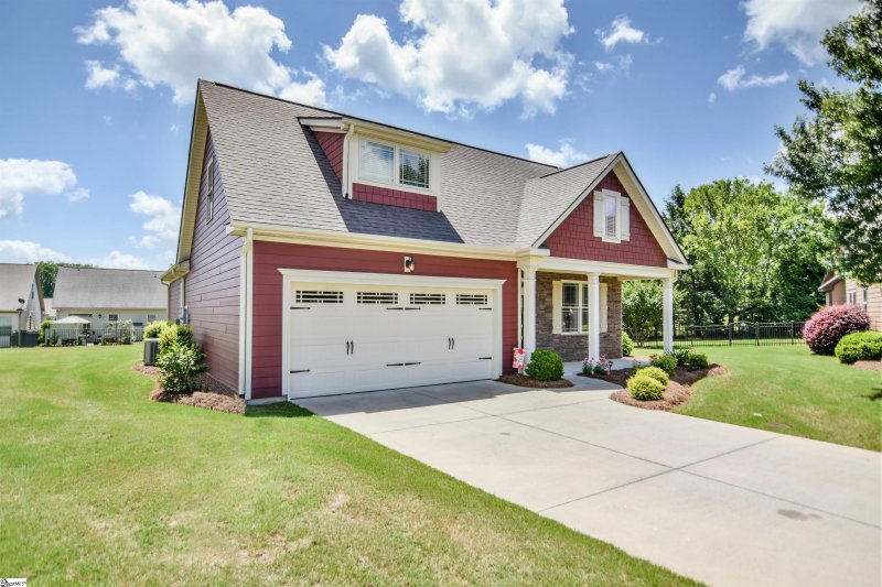 Property image 3 at 15 Edgeridge Court, Simpsonville, SC 29680