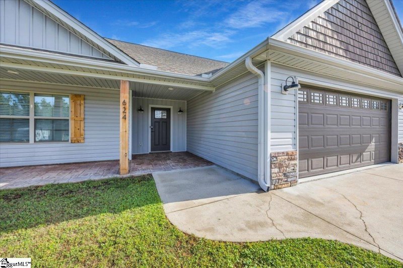 Property image 3 at 624 Renita Drive, Boiling Springs, SC 29316