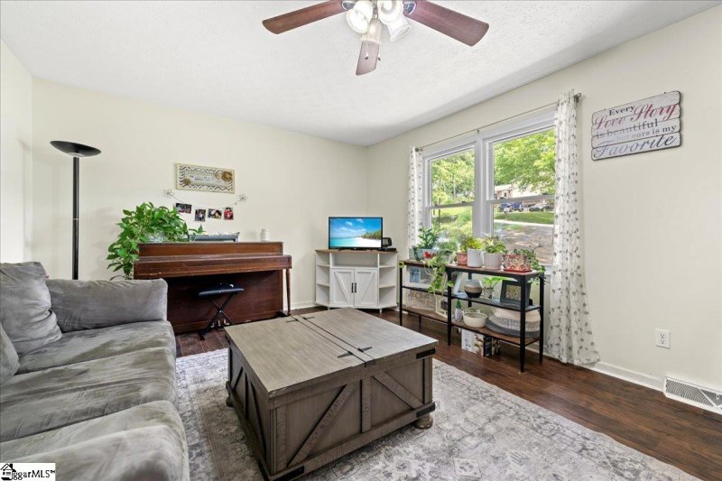 Property image 4 of 116 Kennedy Street in Crestview Heights, Easley, SC 29642