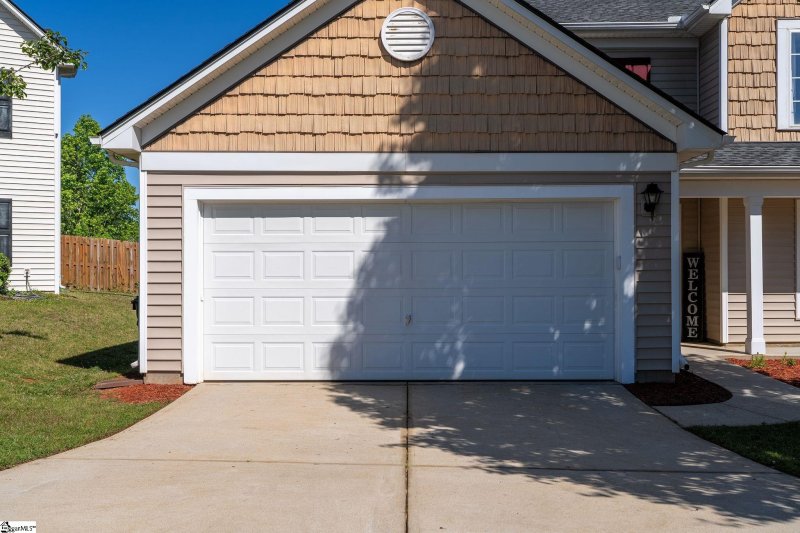 Property image 4 at 9 Hollow Tree Way, Greenville, SC 29605-6430