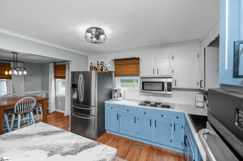 Property image 2 at 110 Sycamore Drive, Mauldin, SC 29662