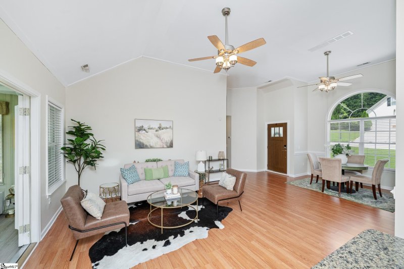 Property image 3 at 315 Winding Brook Court, Greenville, SC 29617