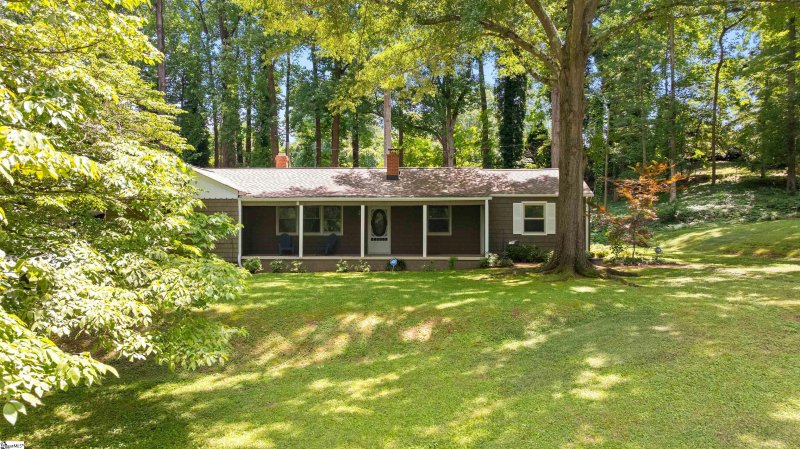 Property image 2 at 100 Maxwell Road, Spartanburg, SC 29302-3254