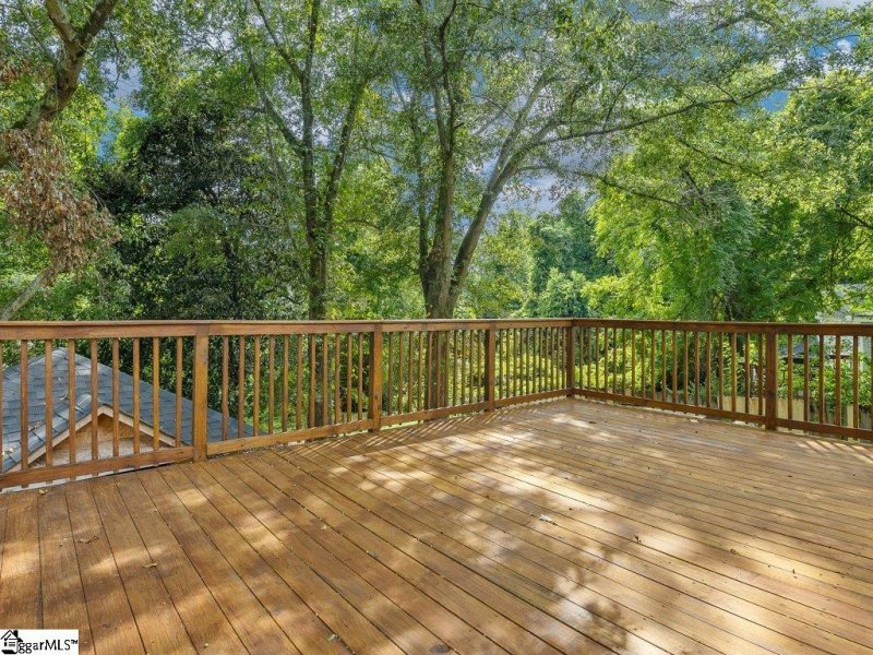 Property image 5 at 562 Lowndes Hill Road, Greenville, SC 29607