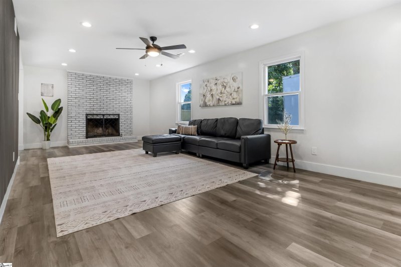 Property image 2 at 310 Sloping Meadow Drive, Inman, SC 29349