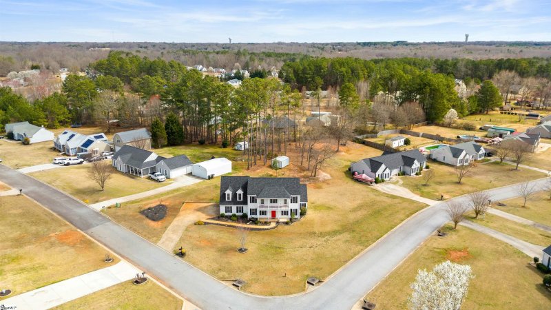 Property image 2 at 200 Carrageen Road, Williamston, SC 29697