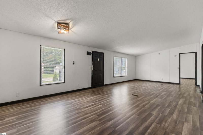 Property image 4 at 300 Walnut Crest Court, Fountain Inn, SC 29644