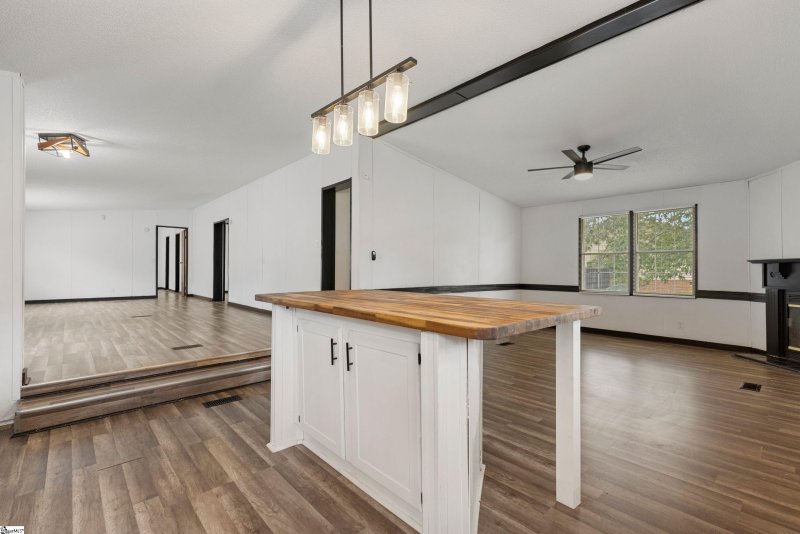 Property image 5 at 300 Walnut Crest Court, Fountain Inn, SC 29644