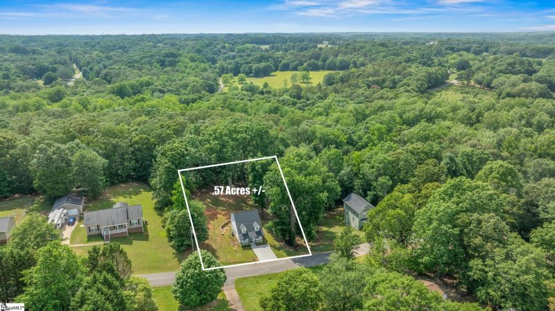 Property image 2 at 216 Country Gln, Pelzer, SC 29669-1007