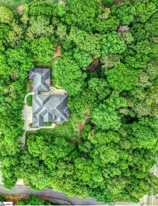 Property image 2 at 8 Knob Creek Court, Greer, SC 29651