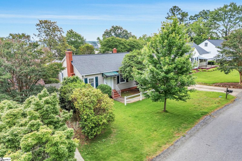 Property image 2 at 23 Fore Avenue, Greenville, SC 29607-3217