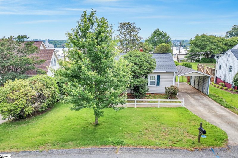 Property image 4 at 23 Fore Avenue, Greenville, SC 29607-3217