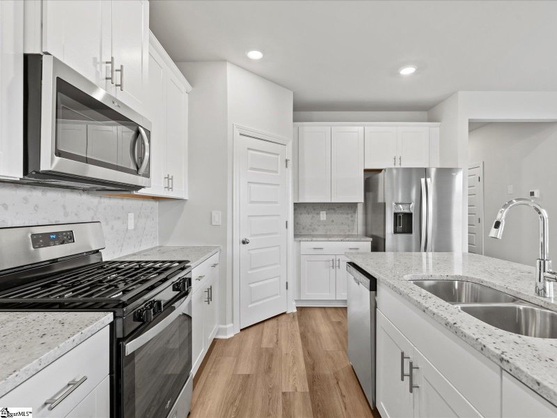 Property image 5 at 713 Whitebark Drive, Pendleton, SC 29670