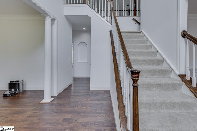 Property image 3 at 121 Ivory Glen Court, Greenville, SC 29611-7900