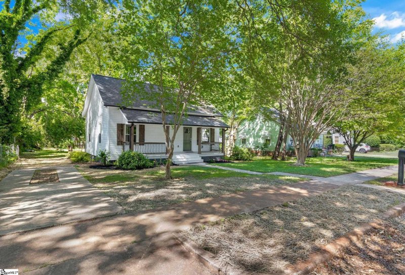 Property image 3 at 9 Stephenson Avenue, Greenville, SC 29617