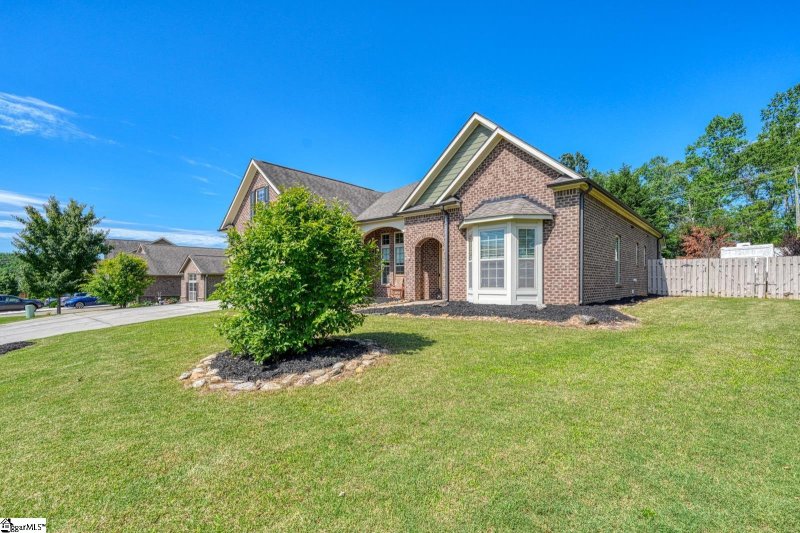 Property image 2 of 202 Buxton Court in Rose Hill, Easley, SC 29642