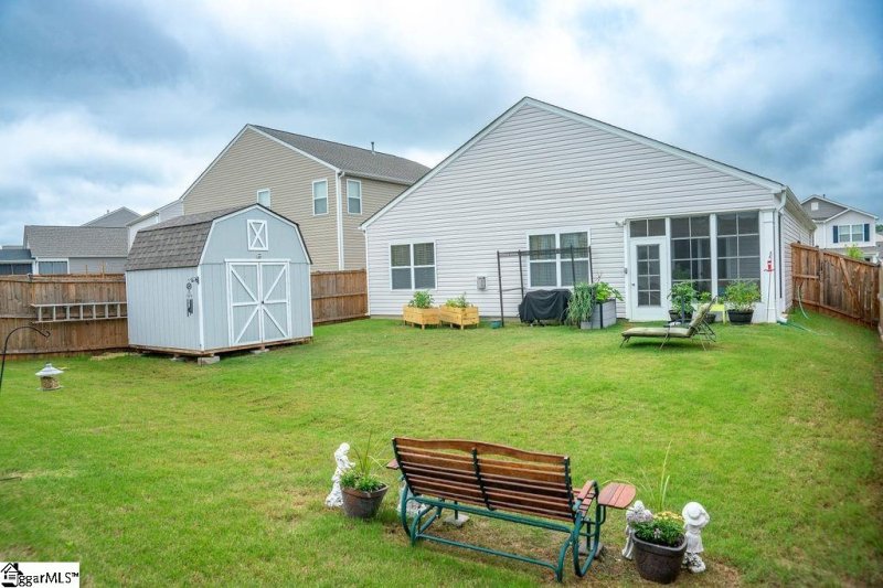 Property image 4 of 305 Bonifay Drive in Durbin Meadows, Fountain Inn, SC 29644