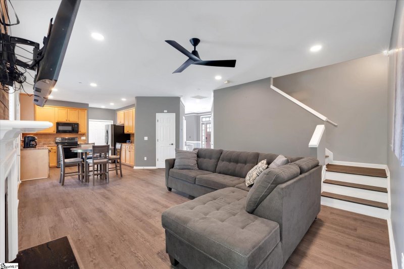 Property image 4 at 17 Ridgebrook Way, Greenville, SC 29605