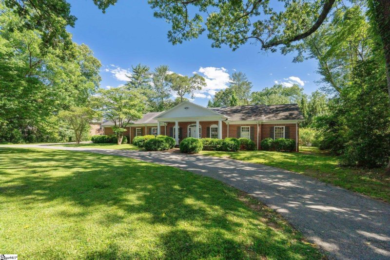 Property image 2 at 32 Normandy Road, Greenville, SC 29615
