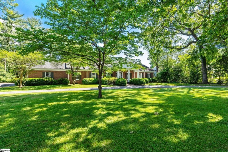 Property image 3 at 32 Normandy Road, Greenville, SC 29615