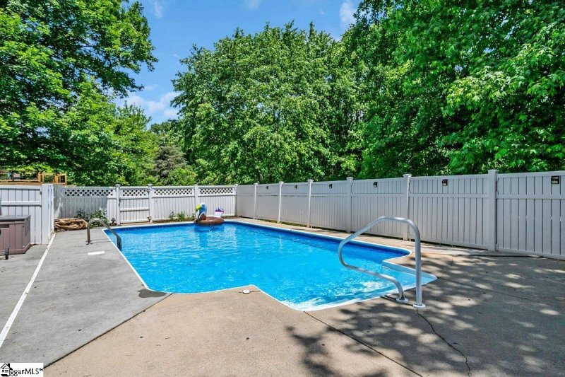 Property image 2 of 500 E Mountain Creek Road in Pebble Creek, Taylors, SC 29687