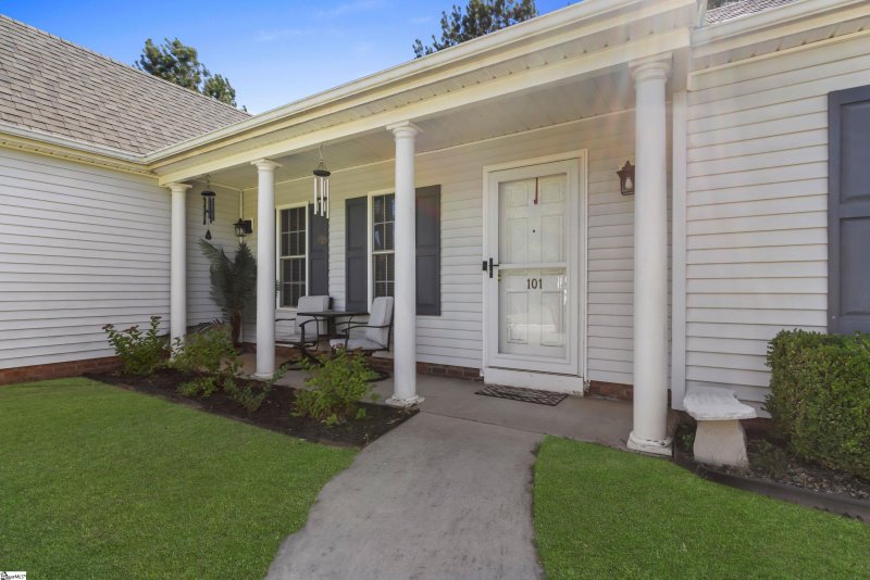 Property image 2 at 101 Soaring Hawk Court, Anderson, SC 29621