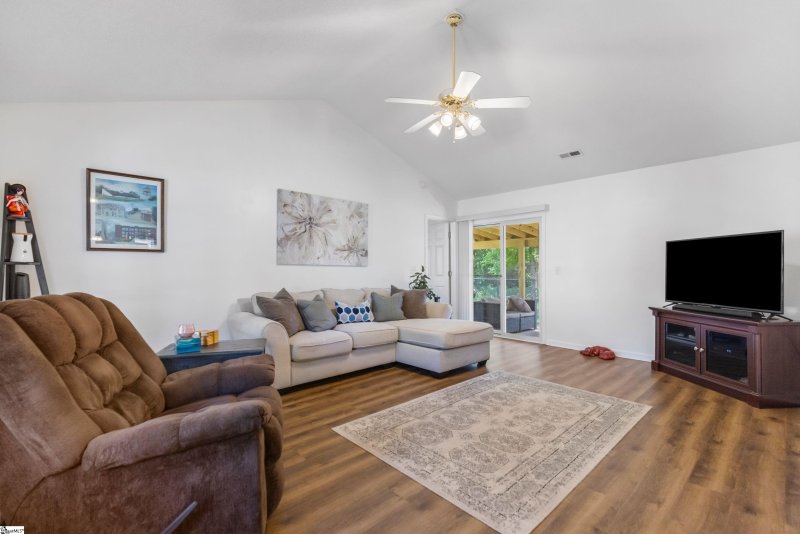 Property image 3 at 101 Soaring Hawk Court, Anderson, SC 29621