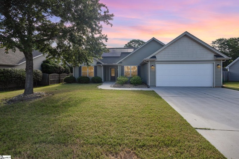 105 Queensland Court