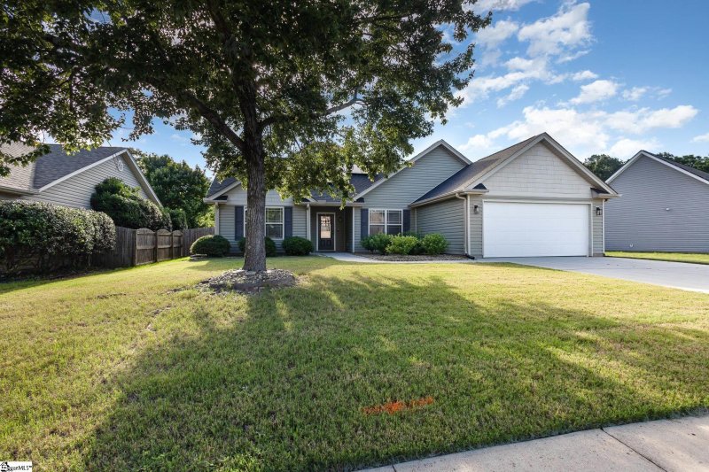 Property image 2 at 105 Queensland Court, Fountain Inn, SC 29644