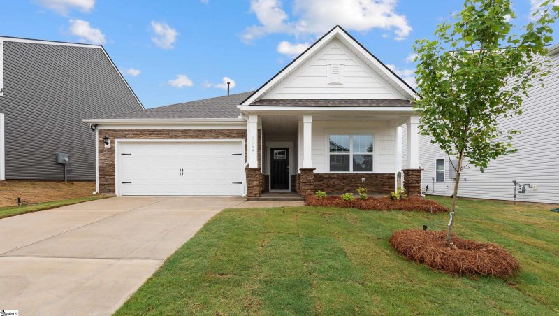 Property image 2 at 1094 White Willow Drive, Spartanburg, SC 29303