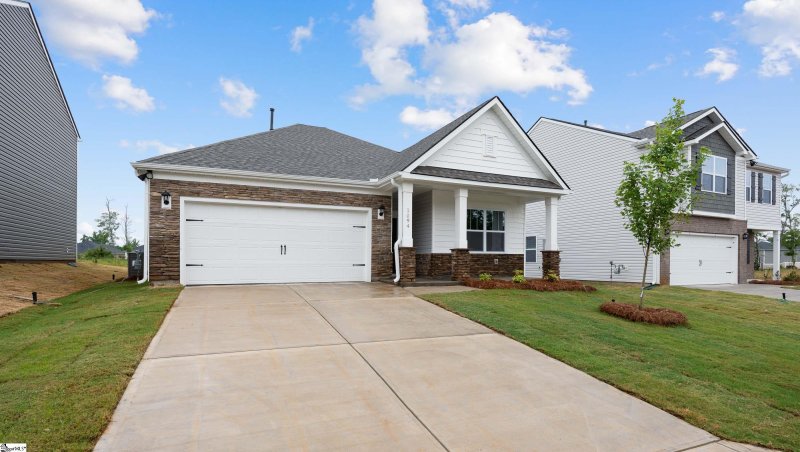 Property image 4 at 1094 White Willow Drive, Spartanburg, SC 29303